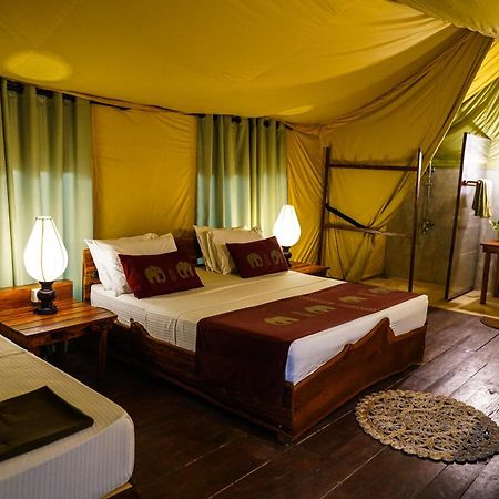 River Glamping By Gaga Bees Udawalawe Exterior photo