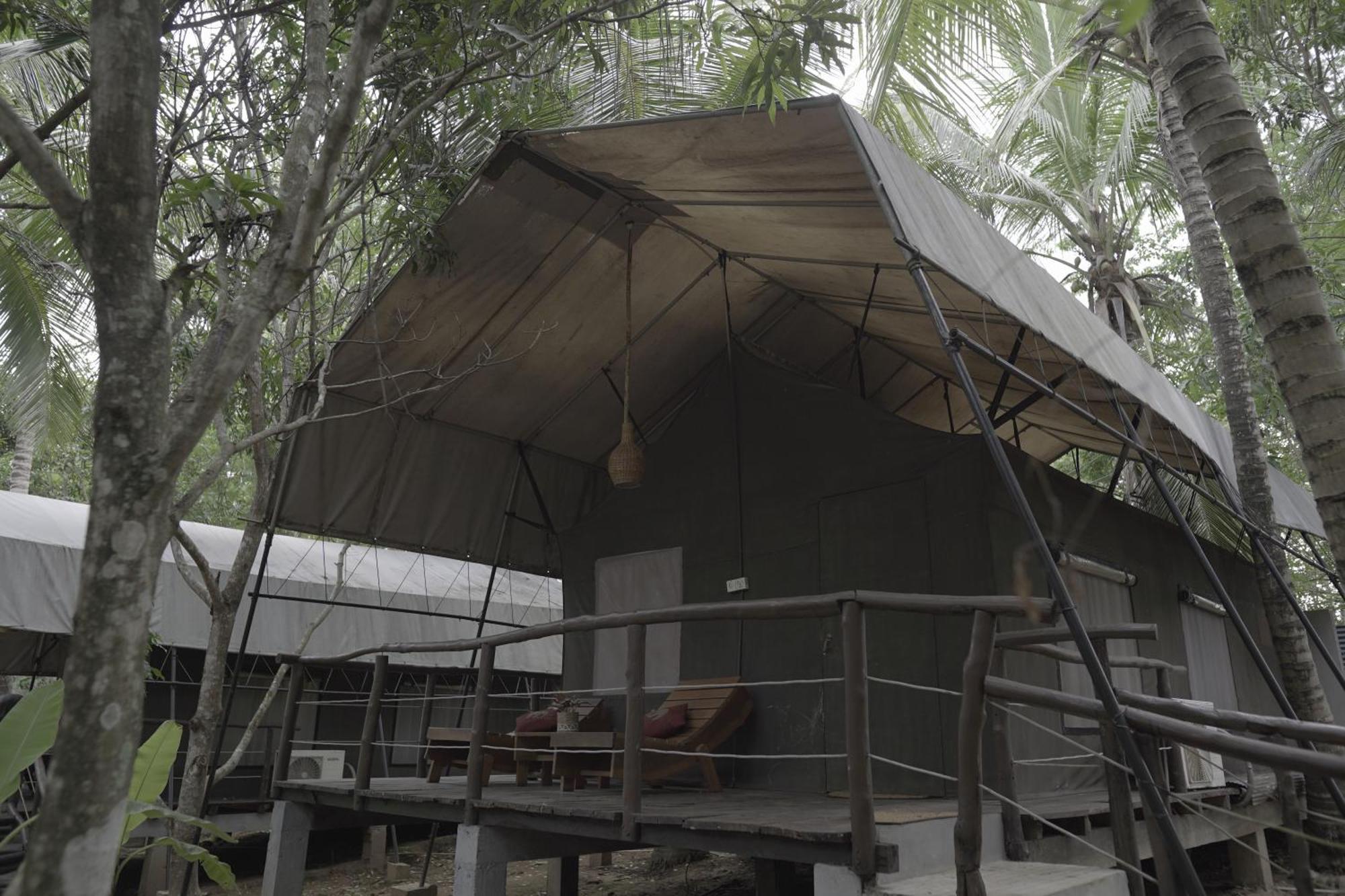 River Glamping By Gaga Bees Udawalawe Exterior photo