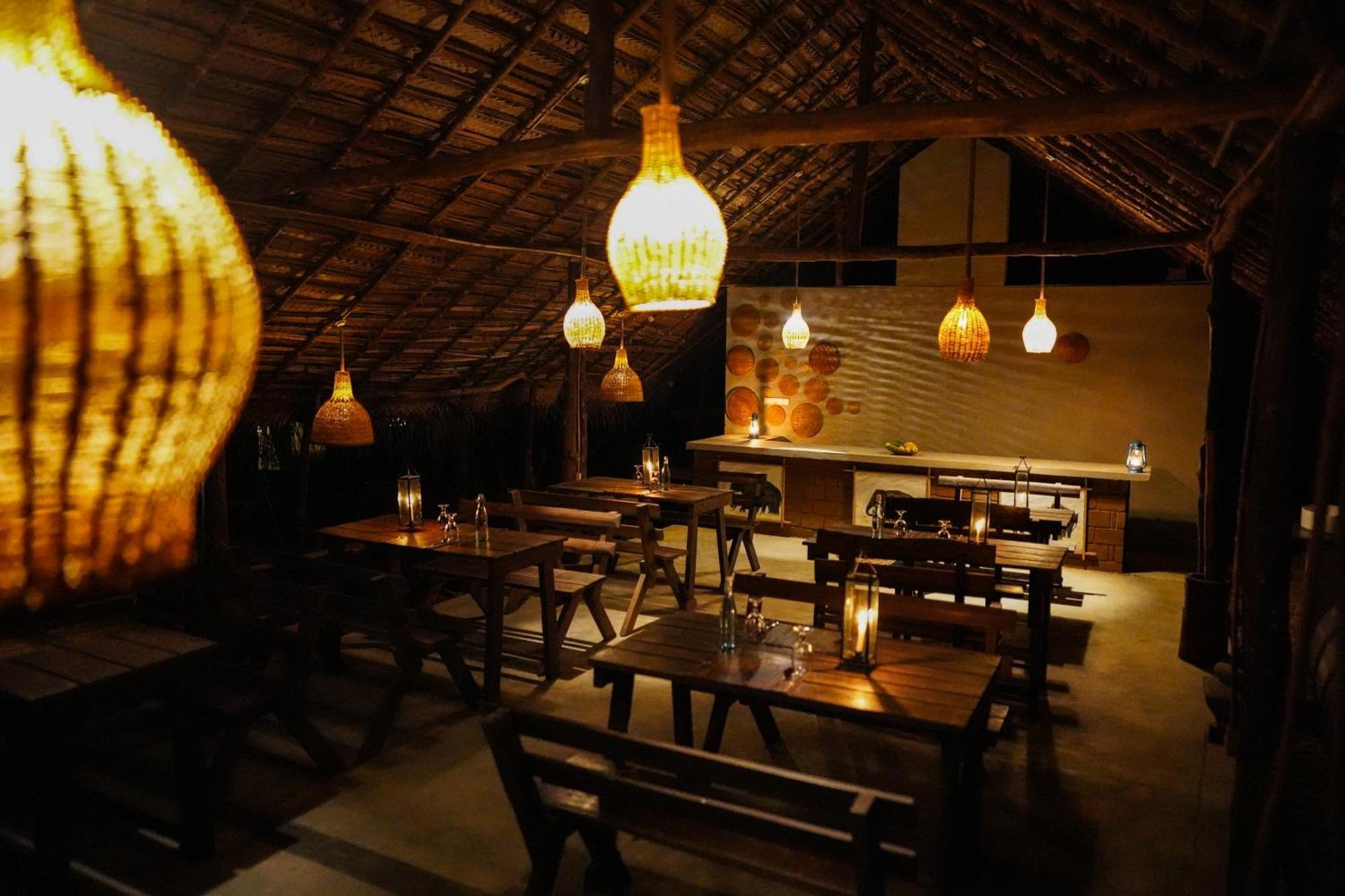 River Glamping By Gaga Bees Udawalawe Exterior photo