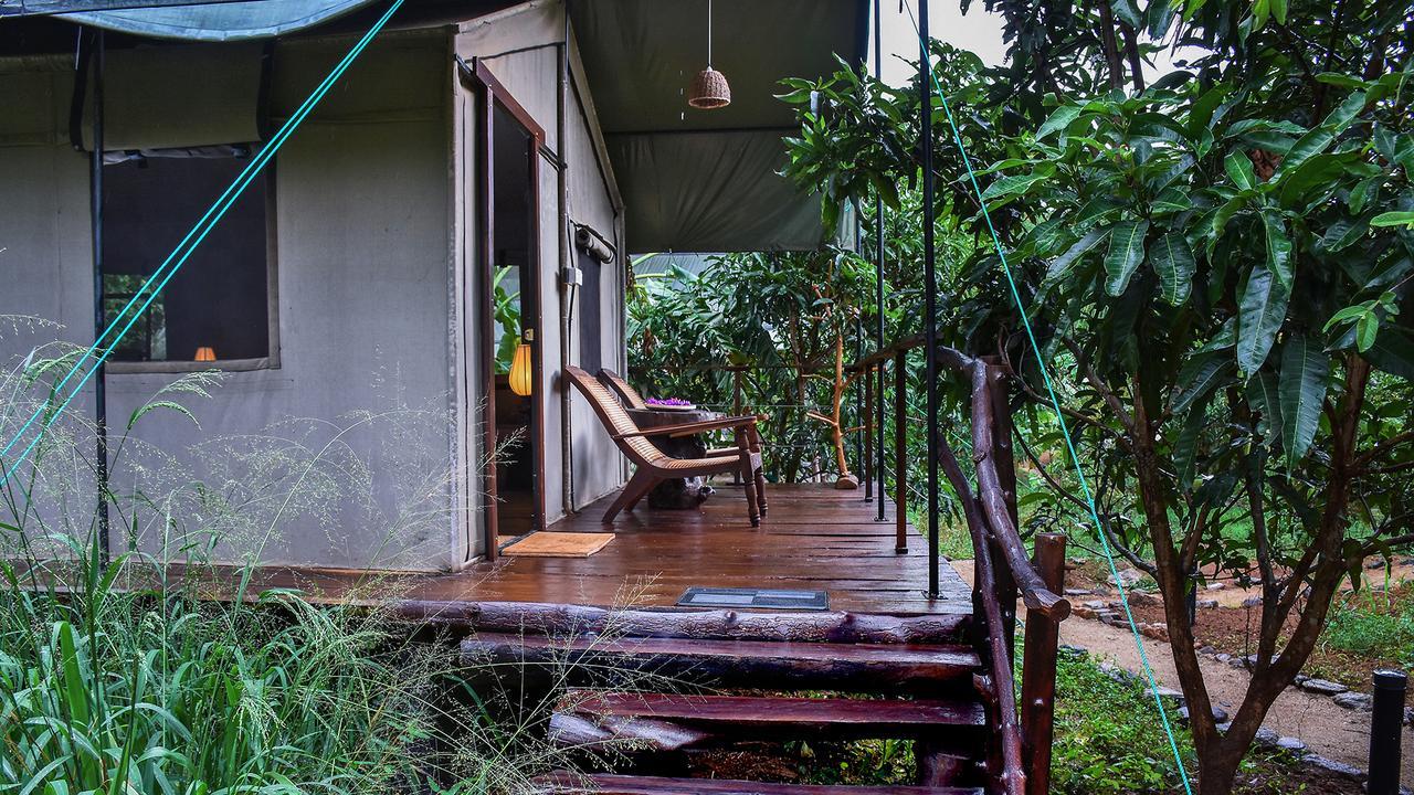 River Glamping By Gaga Bees Udawalawe Exterior photo